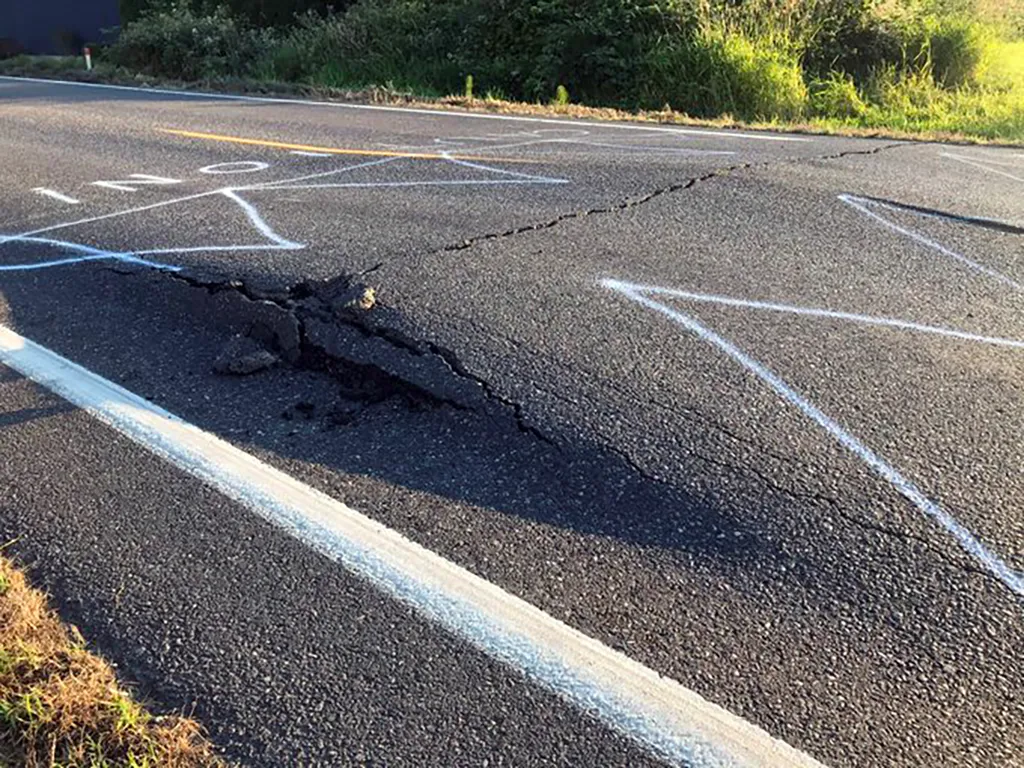 Stuck bridges, buckling roads − extreme heat is wreaking havoc on America’s aging infrastructure